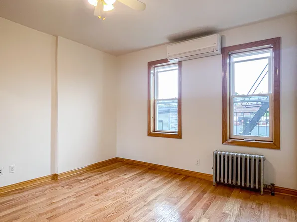 224 Pacific Street image 2 of 13