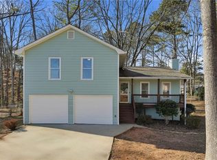 4225 Hidden Meadow Cir, Buford, GA 30518