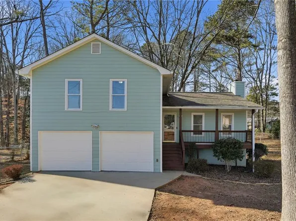 4225 Hidden Meadow Cir, Buford, GA 30518