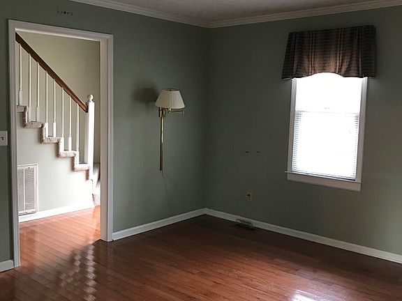 5th image of 281 Twin Creek Est