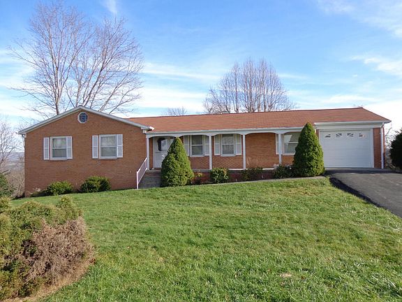 3rd image of 227 Brier Hill Ln