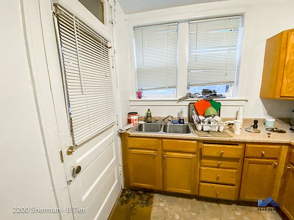 5th image of 2200 Sherman Ave #2200-A-1