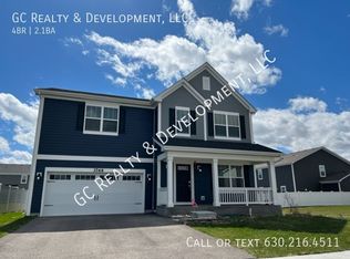 3769 Saint James Ct, Elgin, IL 60124