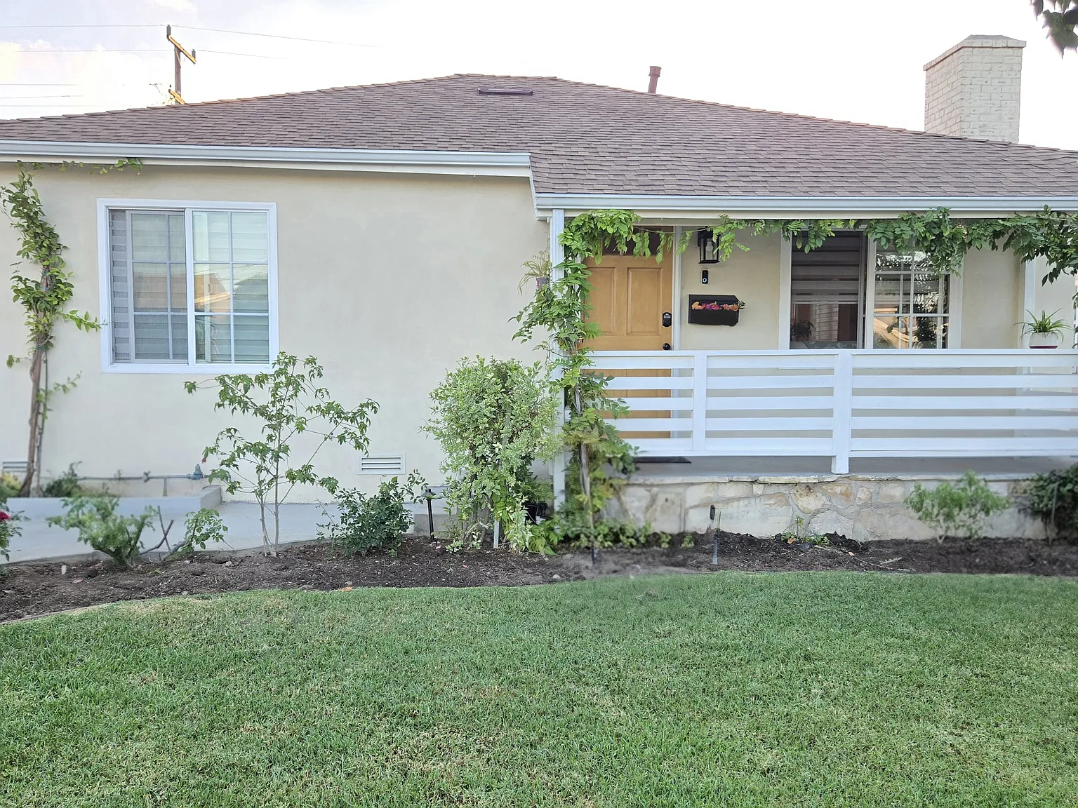 2 bed, 837 sqft, $3,500 — Photo 1