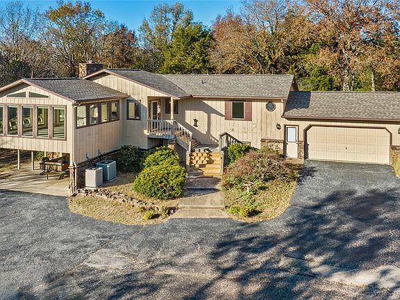 2nd image of 12585 Lodge Dr
