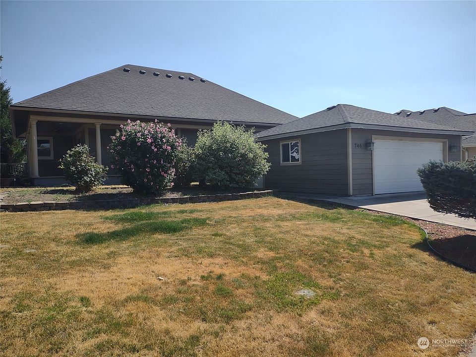 1st image of 746 SE Songbird Lane
