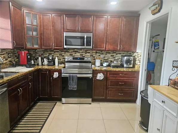8360 SW 154th Ave, Miami, FL 33193