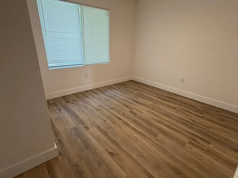 106 E Adalee St #1 — Photo 12