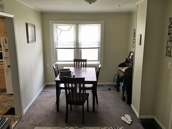 5th image of 125 Boys Ave