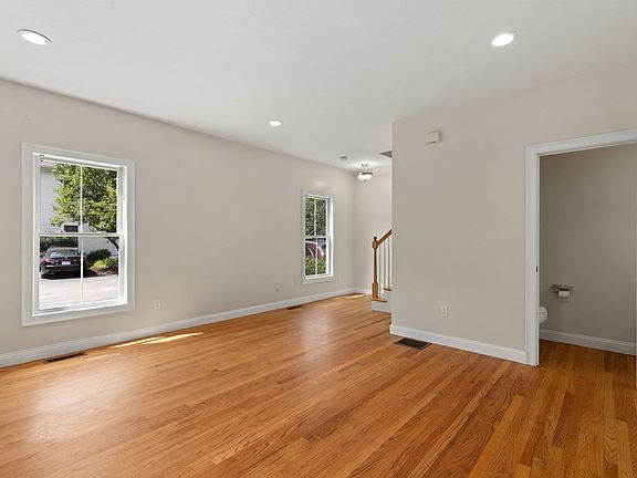 3rd image of 72 River St #72
