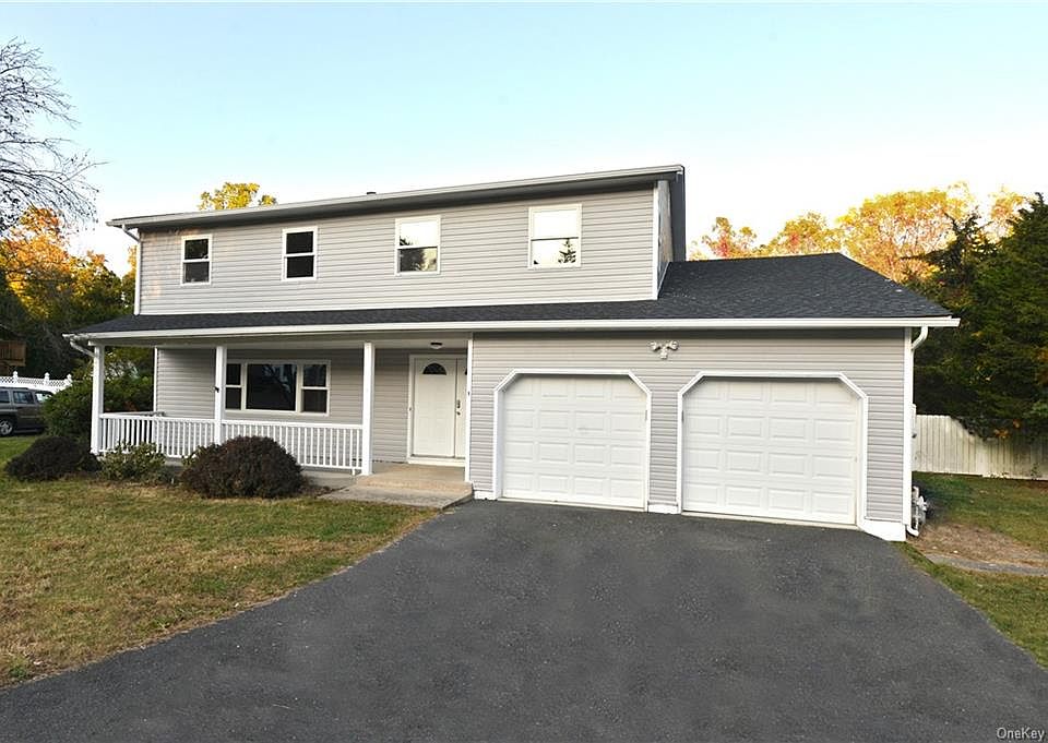 1st image of 9 Pine Dr