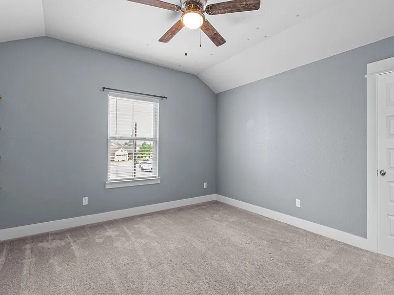 525 Compania Cv — Photo 20