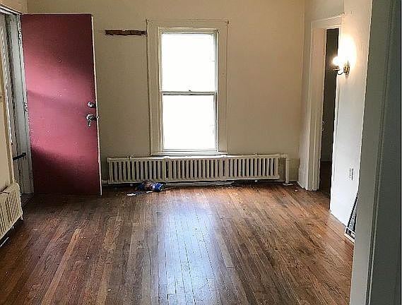 4th image of 355 N Cedar St