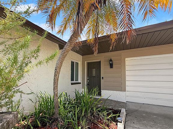 2nd image of 1583 REDWOOD AVENUE