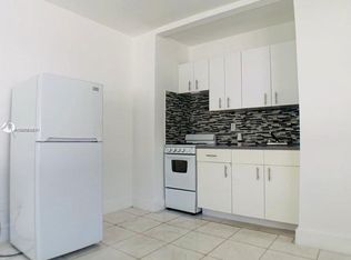 2414 Dewey St #D, Hollywood, FL 33020