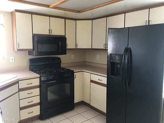 90610615_919 Clipper Drive_Henderson_NV_2017-3