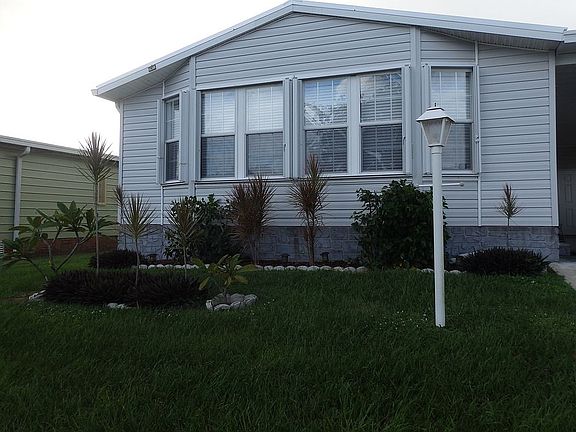 2nd image of 830 Wren Cir