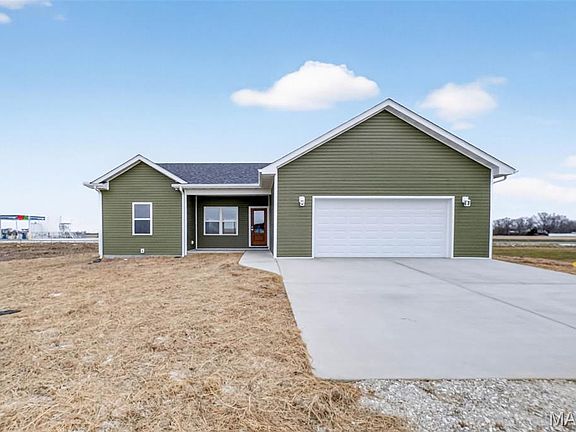 2nd image of 104 Birchtree Dr