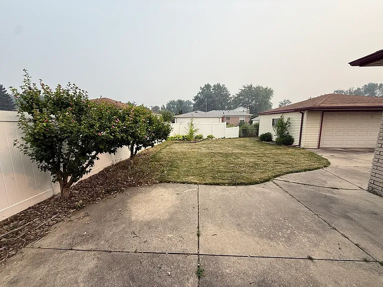 20380 Garden Ct — Photo 13
