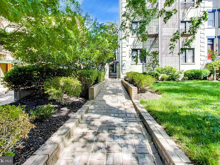 116 N Carolina Ave SE #302 — Photo 6