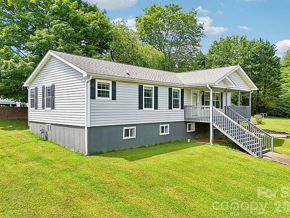 2nd image of 119 E Meadow Ln