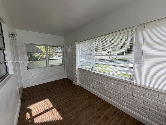 4th image of 890 NW 55th St #1