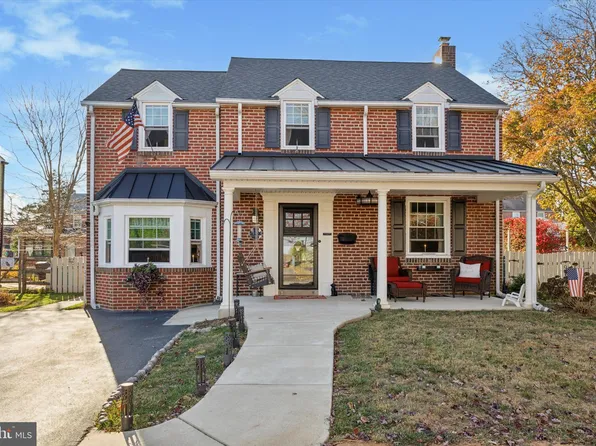 18 Mulberry Ln, Newtown Square, PA 19073