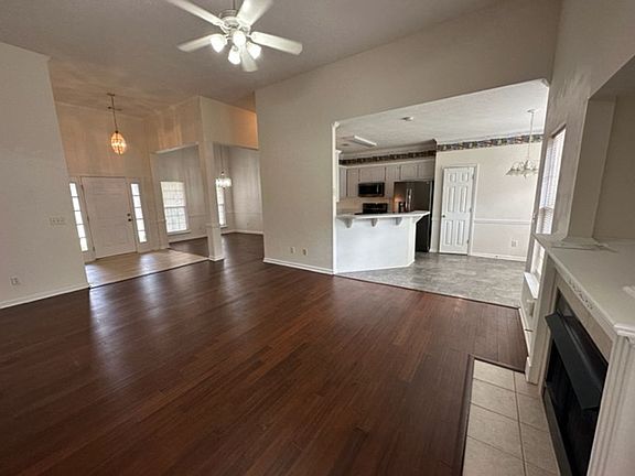 4th image of 701 Spalding Ct