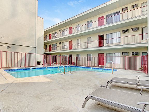2nd image of 18855 Vanowen St APT 11