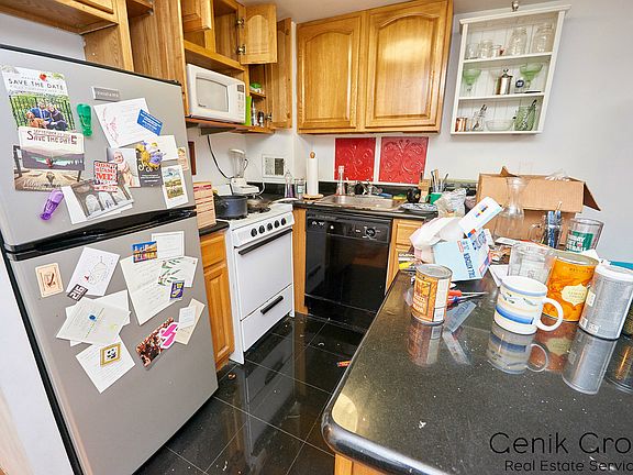 3rd image of 210 E 10th St APT 4B