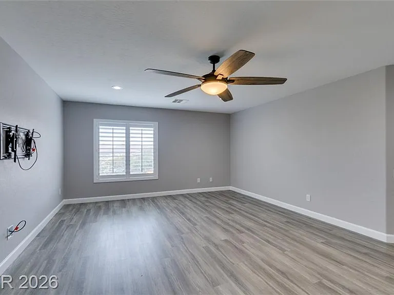 1129 Emanuel St — Photo 32