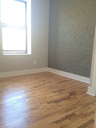 2nd image of 522 Metropolitan Ave APT 2