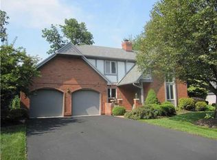 7410 Whispering Oak Dr, Sylvania, OH 43560