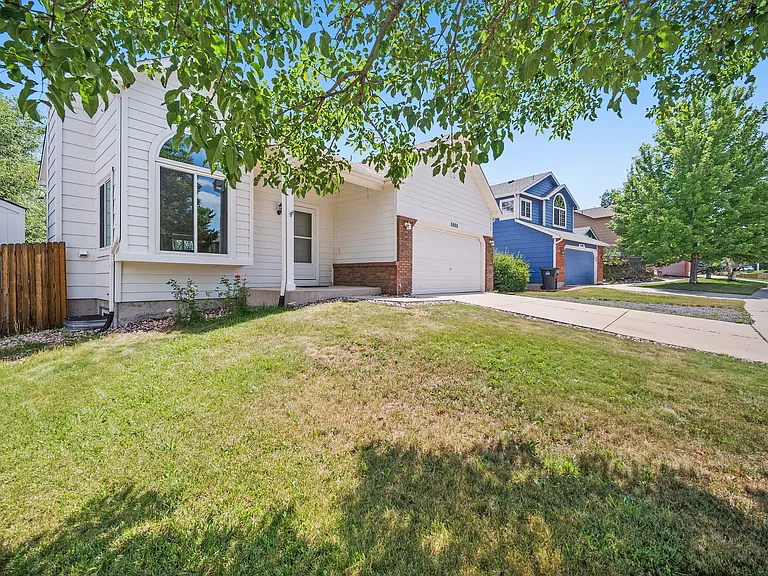 5855 Northwind Dr — Photo 33