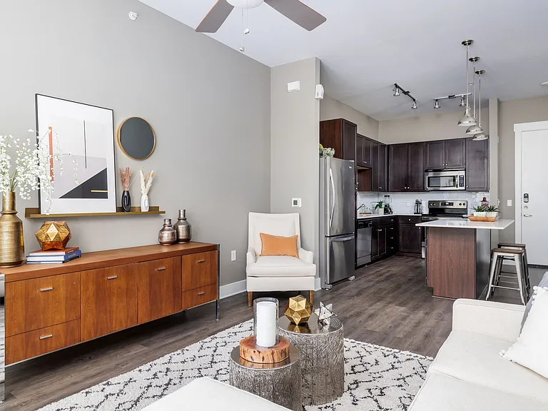 Haus 5350 — Photo 9
