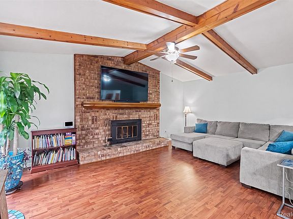5th image of 36765 Melbourne Dr