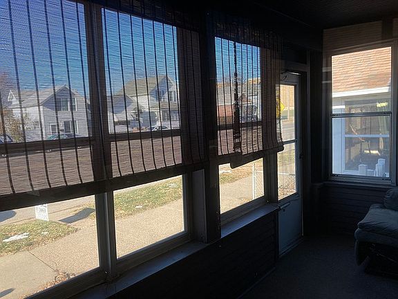 5th image of 412 Mankato Ave
