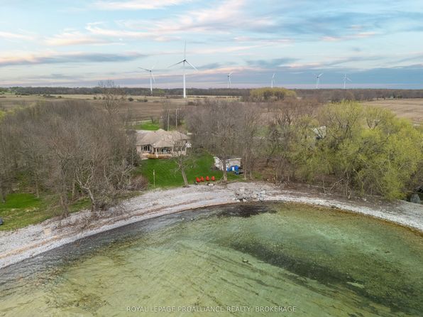 12 Easy Ln, Frontenac Islands, ON K0H 2Y0