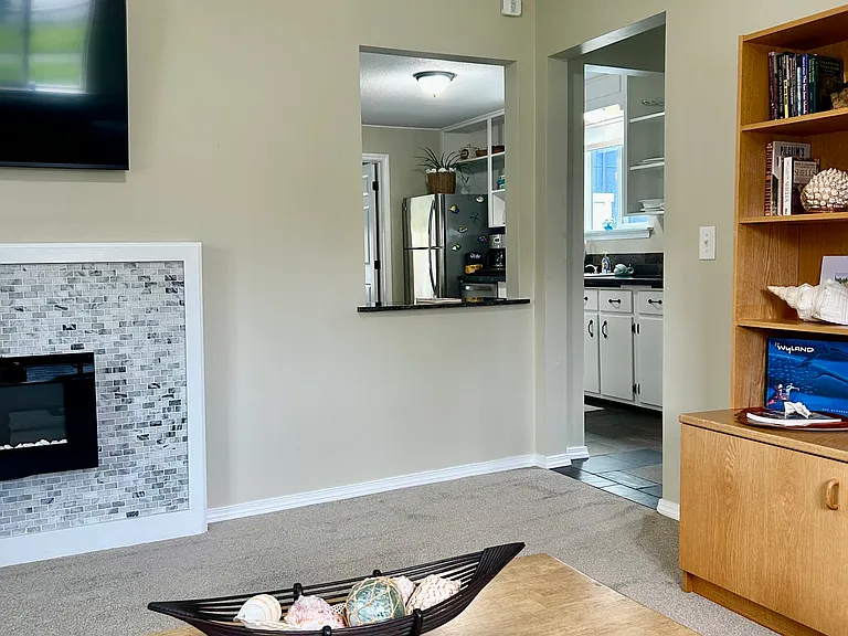 1511 L Ave — Photo 7