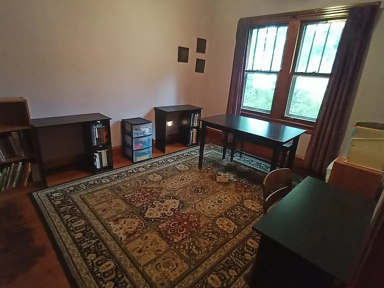 1106 E Olive St — Photo 13