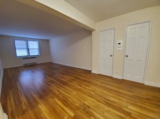10218 64th Ave APT 1W, Forest Hills, NY 11375