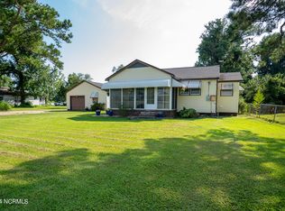 1745 Belgrade Swansboro Rd, Maysville, NC 28555