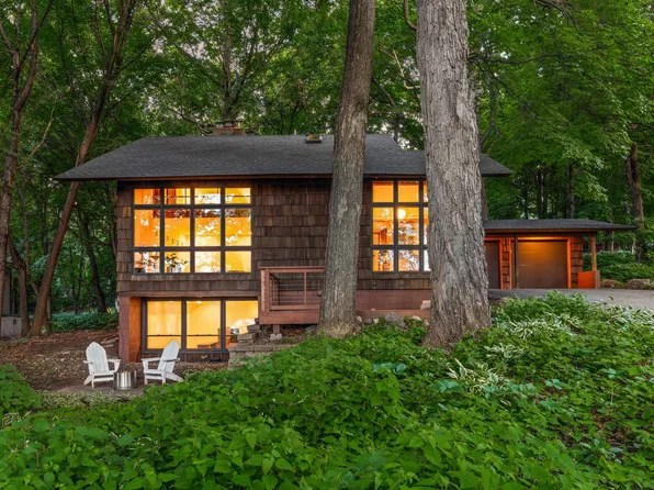 27665 Island View Rd, Shorewood, MN 55331
