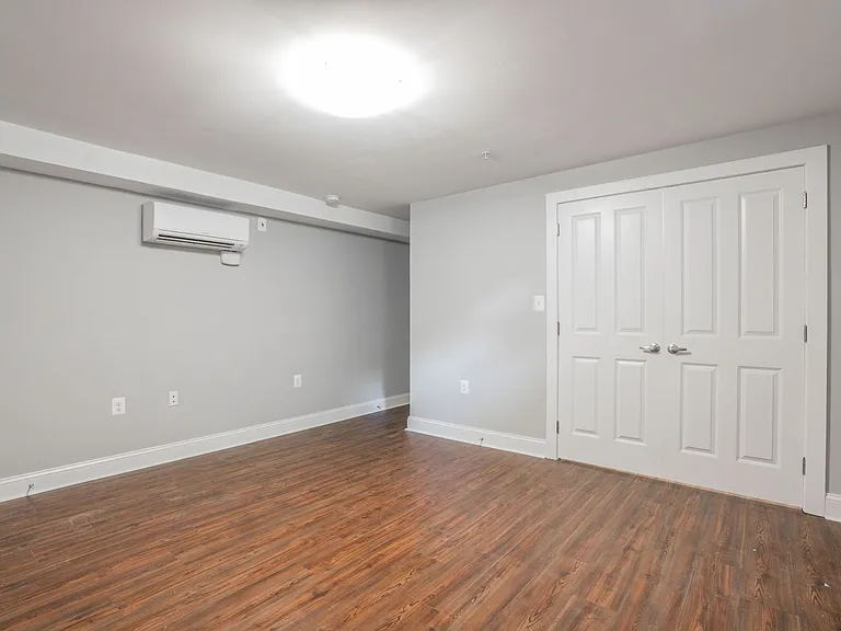 310 E Lanvale St — Photo 6