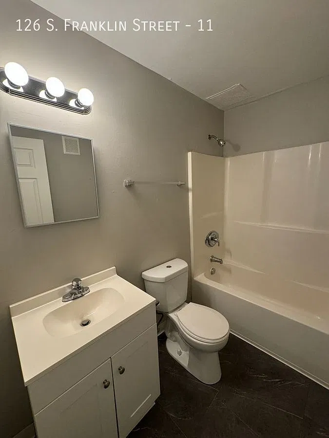 126 S Franklin St — Photo 4