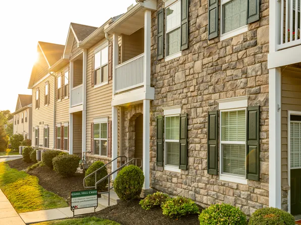 615 Thornberry Ln APT 102, Lititz, PA 17543