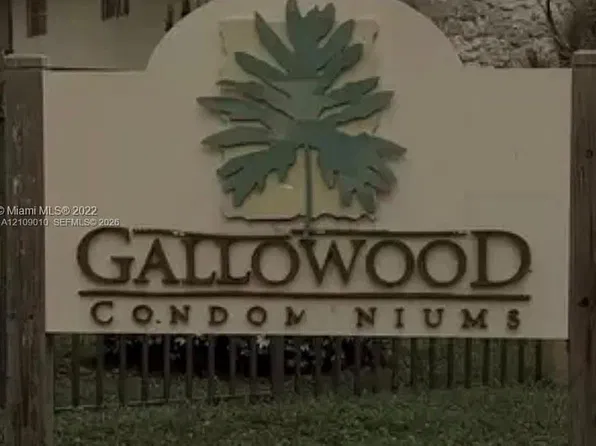 8601 SW 94th St APT 107W, Miami, FL 33156