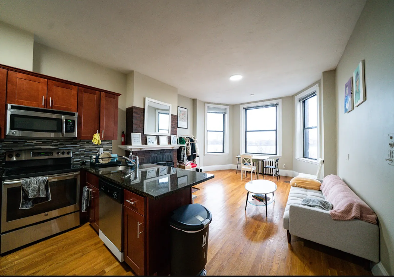 39 Bay State Rd — Photo 4