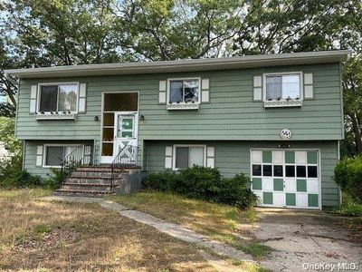 30 7th Street, Holbrook, NY, 11741