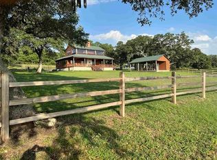 534 Scotts School Rd, Flatonia, TX 78941